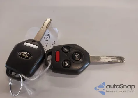 2011 Subaru Outback 3.6R Limited z USA, uszkodzony, nr VIN 4S4BRDKC1B2381812